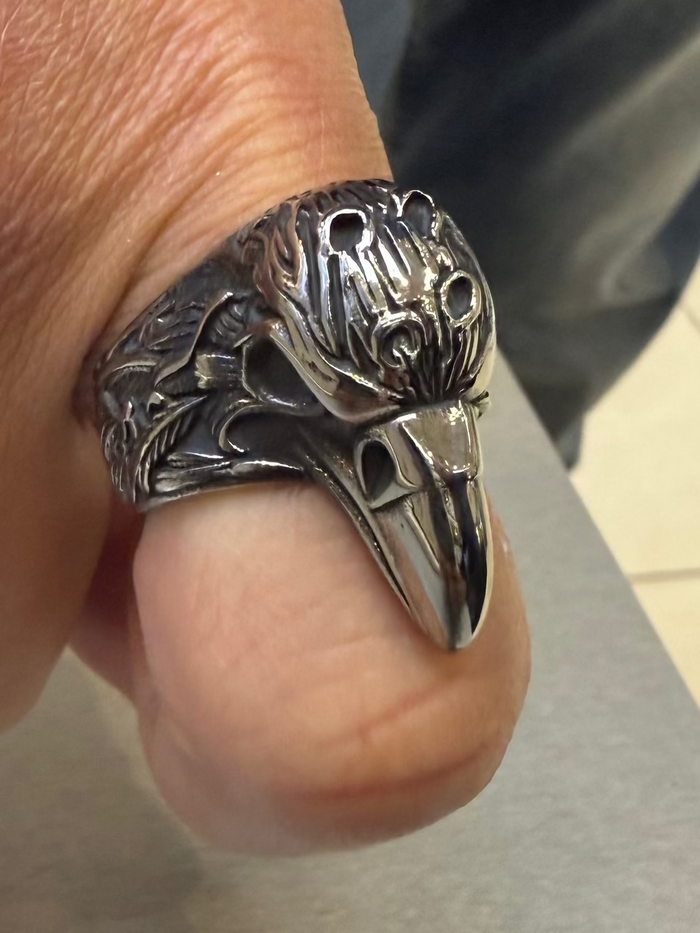 Raven Head Ring