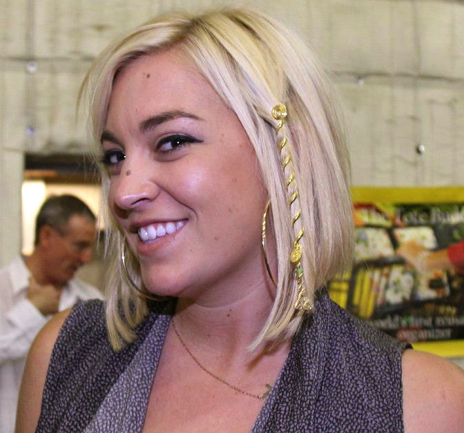 Gold Mini Hair Twister – 4 Inch Spiral Wrap, worn in short hair