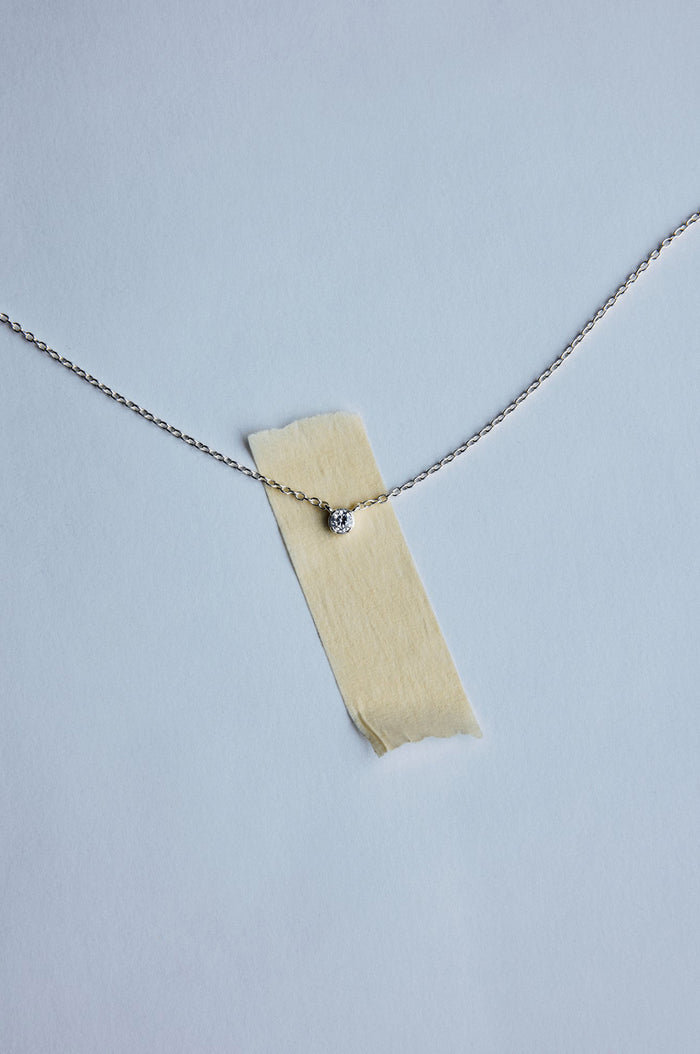 Oda Floating Silver Necklace