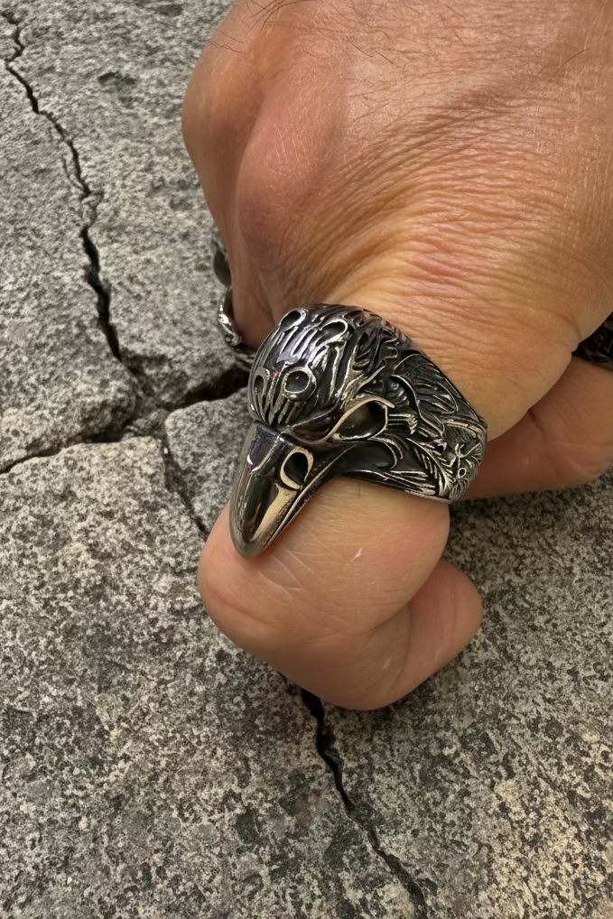 Raven Head Ring
