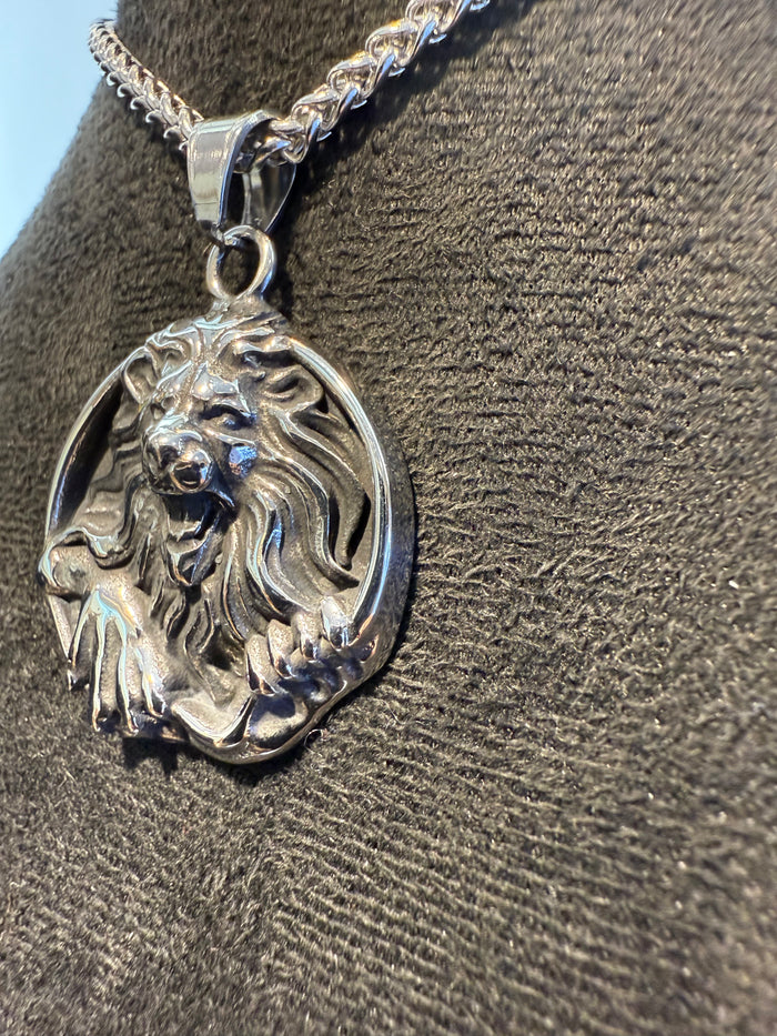 Fierce Lion Pendant & Necklace Set