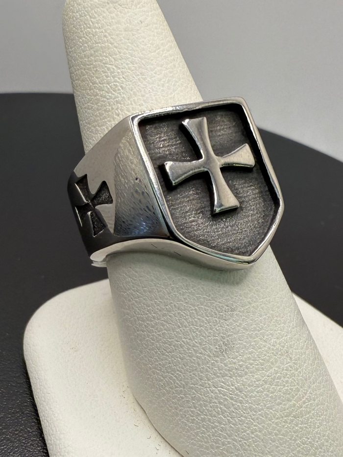 Titanium Templar Cross Signet Ring