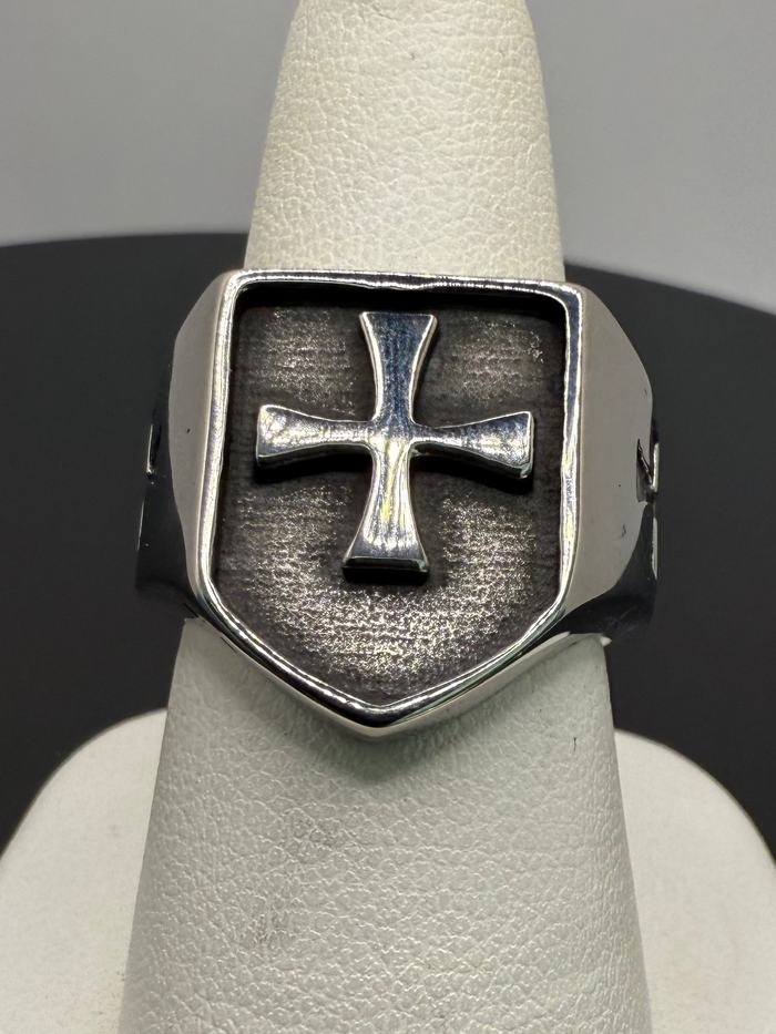 Titanium Templar Cross Signet Ring