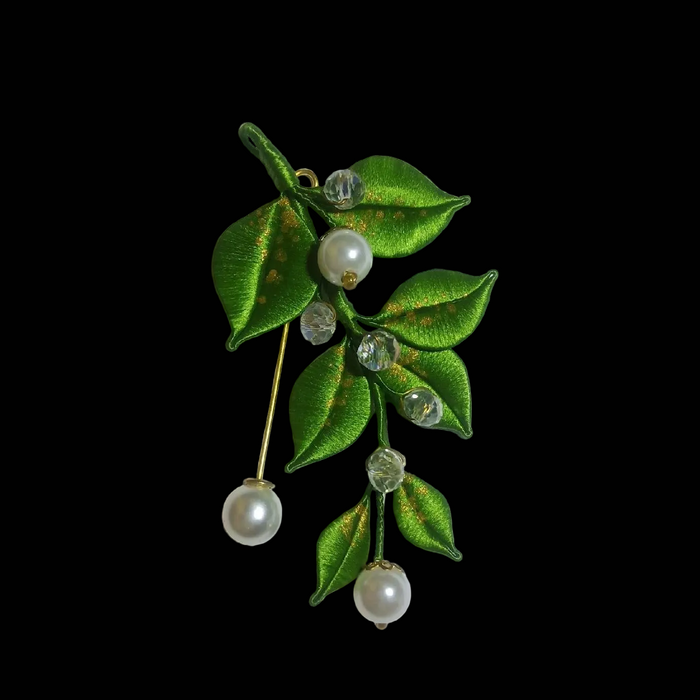 Eucalyptus Leaves Handmade Brooch - Silk Brooch(Chanhua)