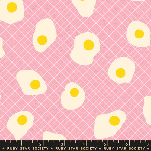 F2602 - Egg and Friends Posy