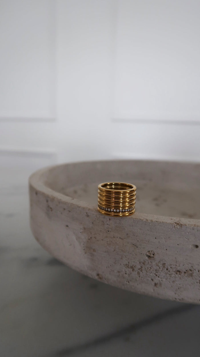 FAITH RING ￼