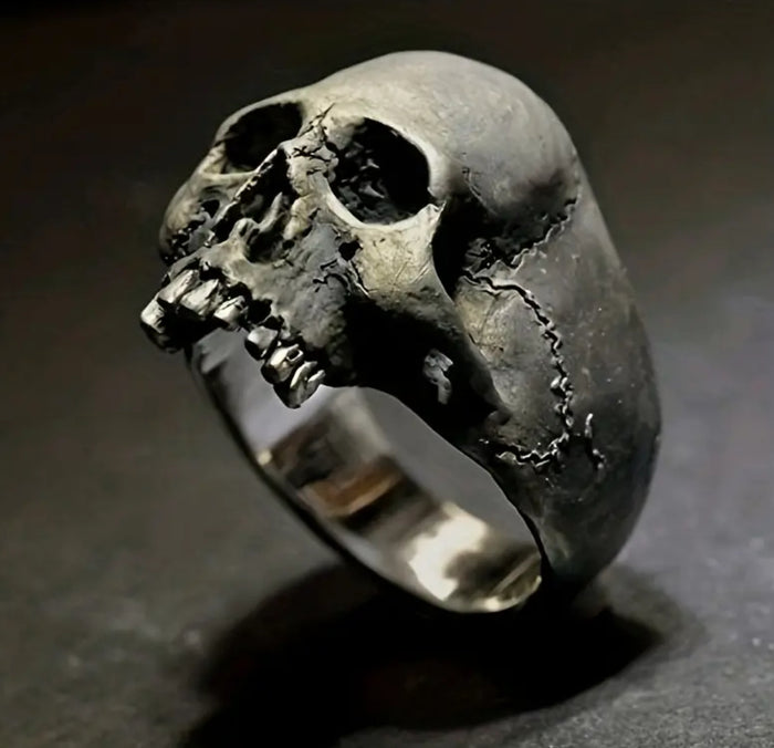 Gothic Distressed Skull Ring