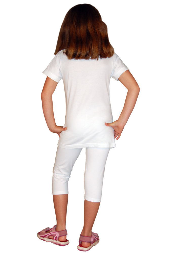 Back view of a child wearing white capri-length leggings and a white t-shirt.