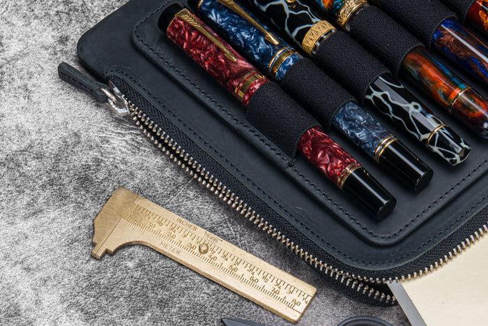 Leather Zippered Writer's Bank Bag - Crazy Horse Black