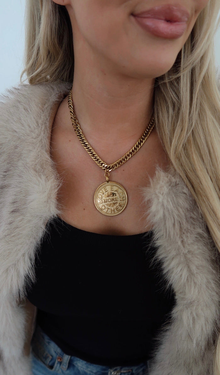 MEREDITH NECKLACE