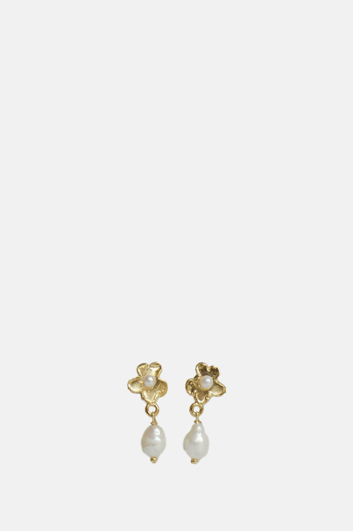 Cristina Junquero Primer Pendiente Pearl Earrings Gold.