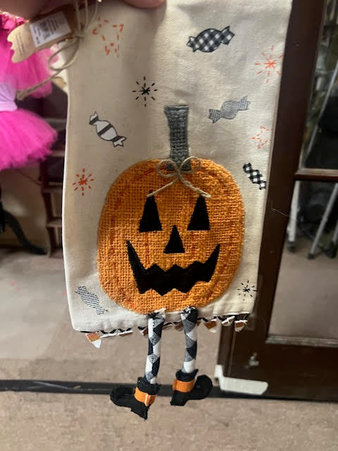 Pumpkin Dangle Leg Towel