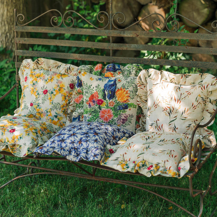 Close-up of the Red Palm Organic Linen Ruffled Pillow Cover print