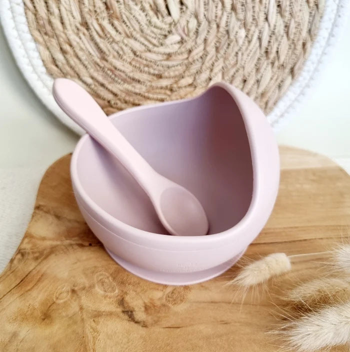 Rammelaartje - Suction Bowl W/Spoon - Silicone - Soft Pink - Lifestyle Cut 2