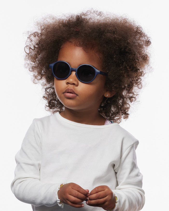 Izipizi - Sunglasses - 100% UV Protection - 0-3 Years - Denim Blue - Lifestyle Cut