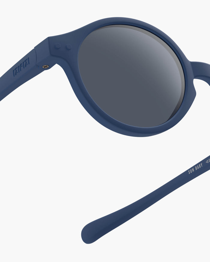 Izipizi - Sunglasses - 100% UV Protection - 0-3 Years - Denim Blue - Close Look