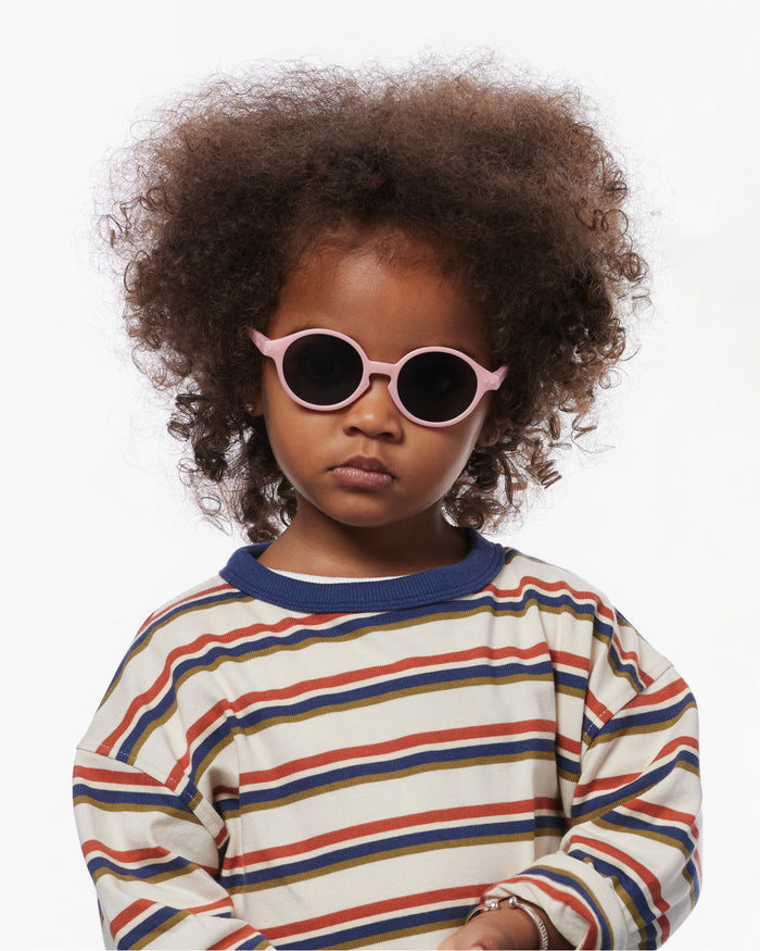 Izipizi - Sunglasses - 100% UV Protection - 0-3 Years - Pastel Pink - Lifestyle Cut