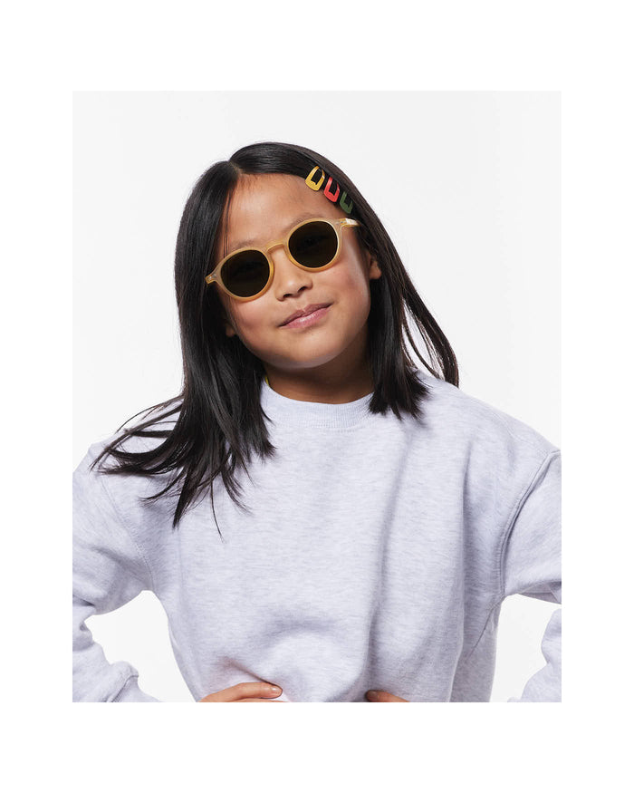 Izipizi - Sunglasses - 100% UV Protection - 7-11 Years - Yellow Honey - Lifestyle Cut 2