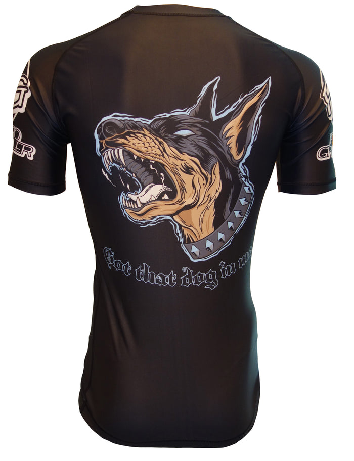 The Retro Grappler That Dog Jiu Jitsu Rash Guard features a bold Doberman graphic with Got that Dog in me on the back, sleeve logos, and is perfect for intense MMA or jiu-jitsu training.