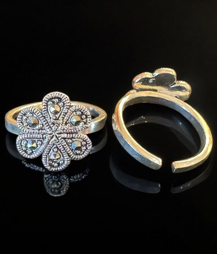 The Mayra Silver Floral Marcasite Toe-Rings