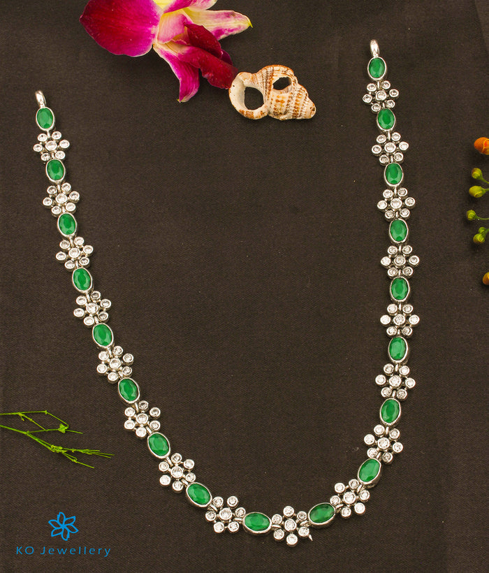 The Yajata Silver Necklace (Oxidised/Green)