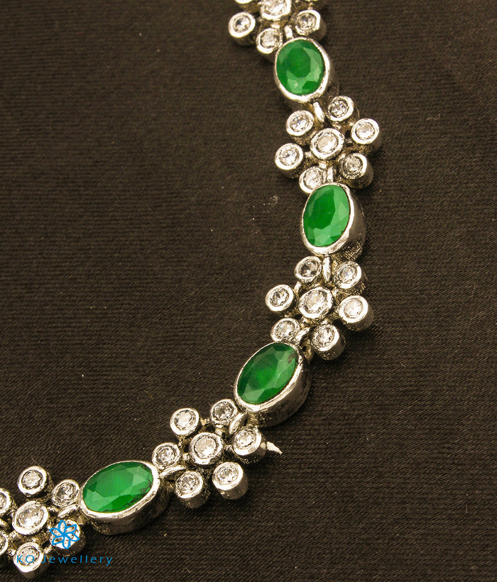 The Yajata Silver Necklace (Oxidised/Green)