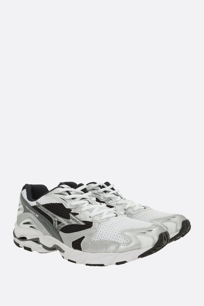 Wave Rider 10 sneakers