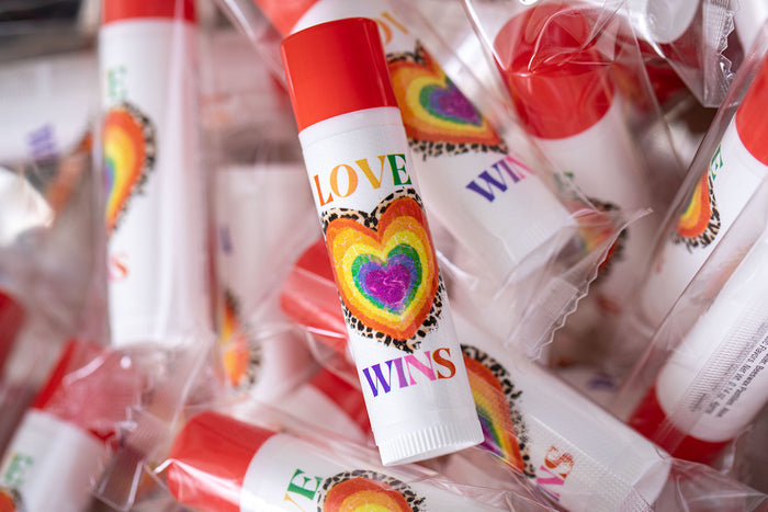 25 PCS LOVE WINS