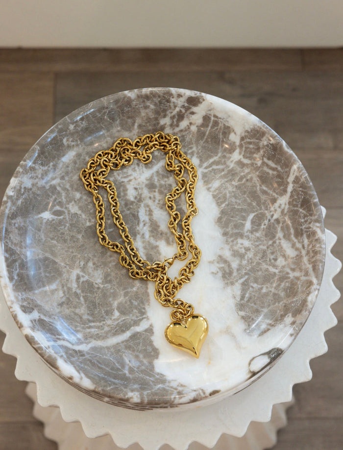 XL WRAP AROUND HEART NECKLACE